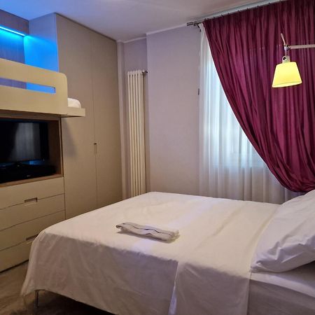 Desenzano Luxury Apartment ديسينسانو ديل غاردا المظهر الخارجي الصورة