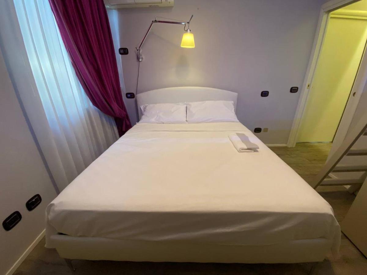 Desenzano Luxury Apartment ديسينسانو ديل غاردا المظهر الخارجي الصورة
