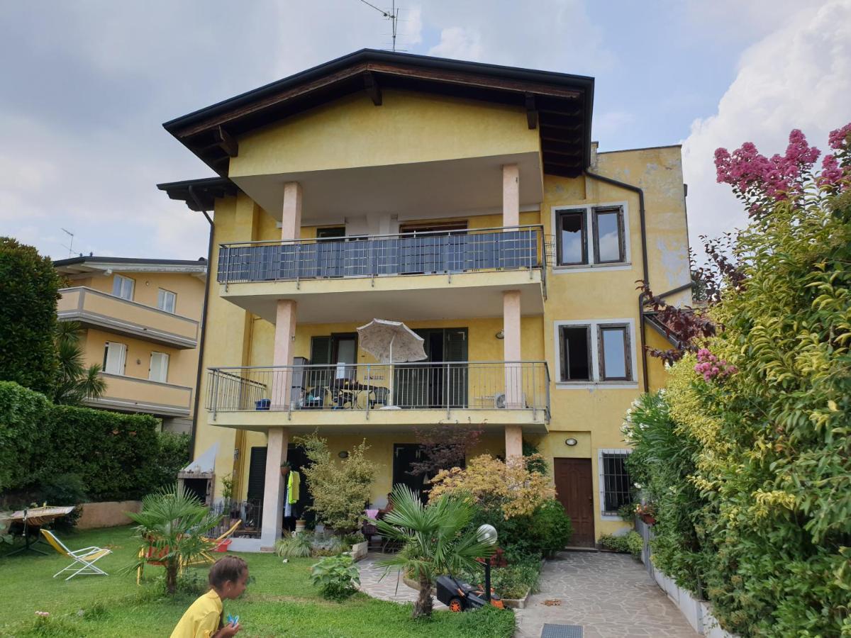 Desenzano Luxury Apartment ديسينسانو ديل غاردا المظهر الخارجي الصورة