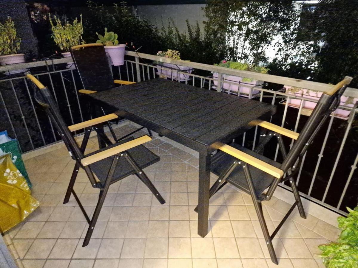 Desenzano Luxury Apartment ديسينسانو ديل غاردا المظهر الخارجي الصورة