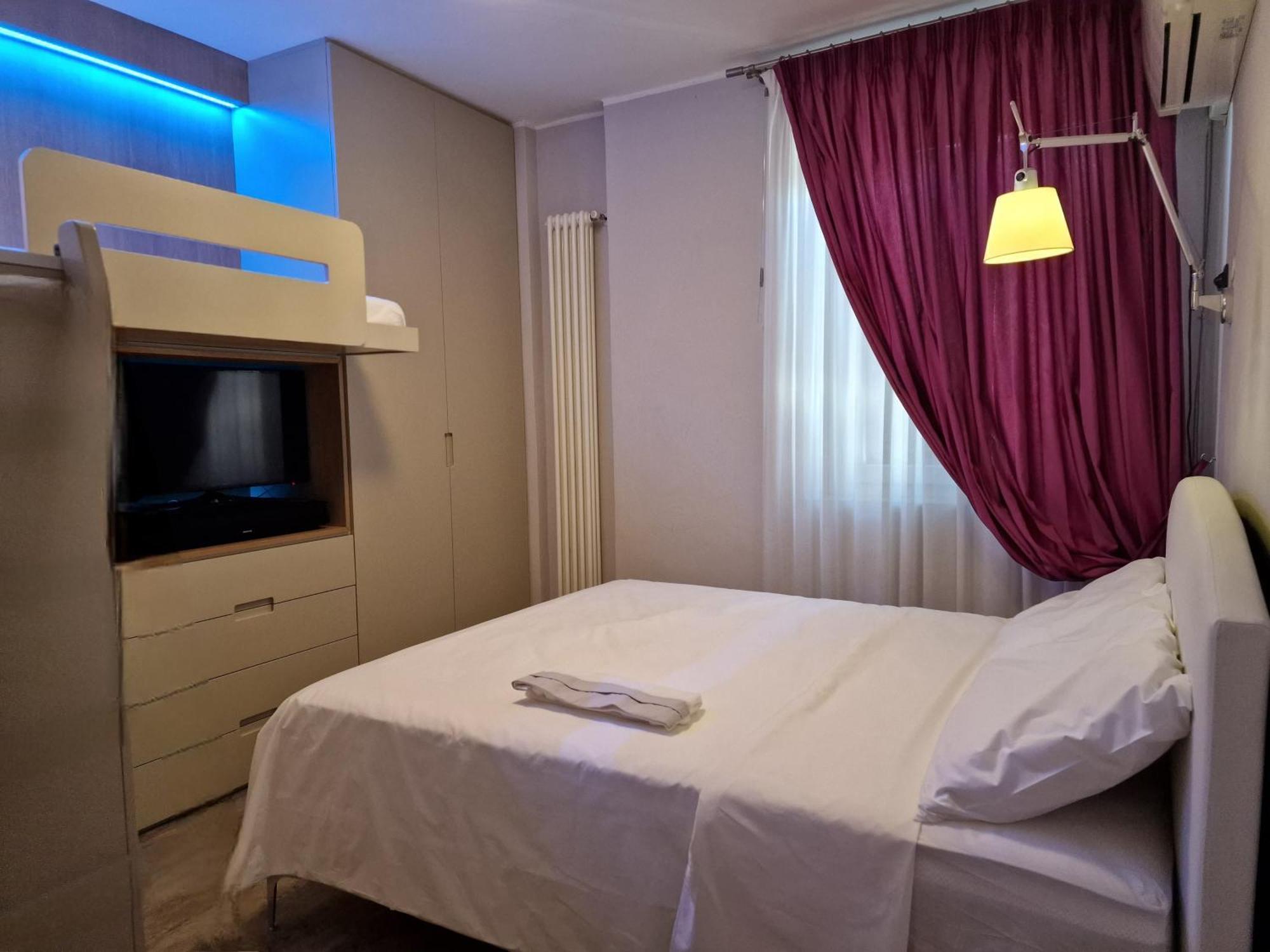 Desenzano Luxury Apartment ديسينسانو ديل غاردا المظهر الخارجي الصورة